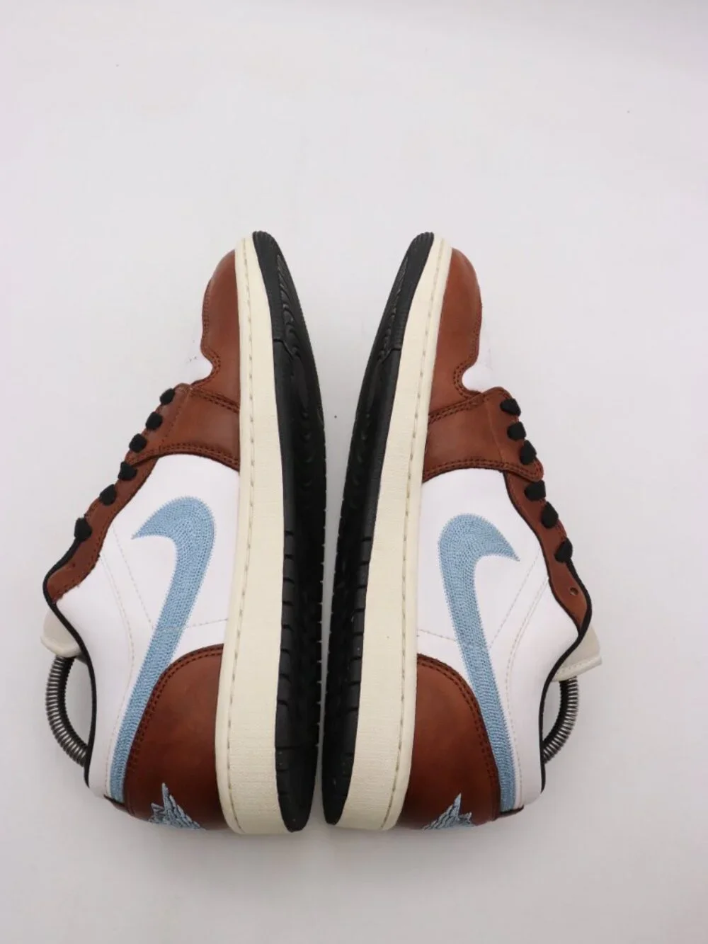 Nike Air Jordan Retro 1 Men's Size 9 Low White Blue Grey Brown FQ7832-142